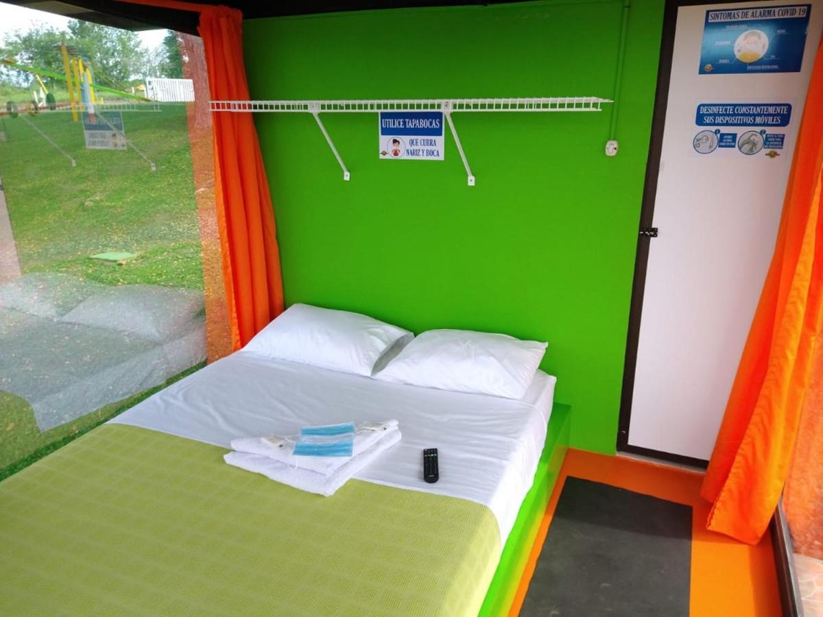 Glamping - Calochorno Hotel Alcalá Екстериор снимка