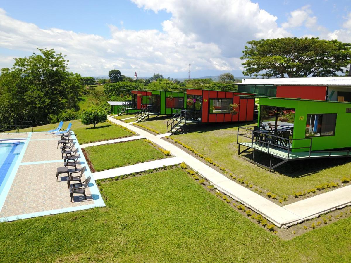 Glamping - Calochorno Hotel Alcalá Екстериор снимка